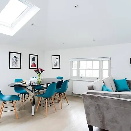 Recently Redecorated Bright And Spacious 1Br Flat In West London Exterior photo